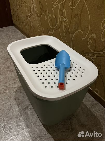 Закрытый лоток для кошек