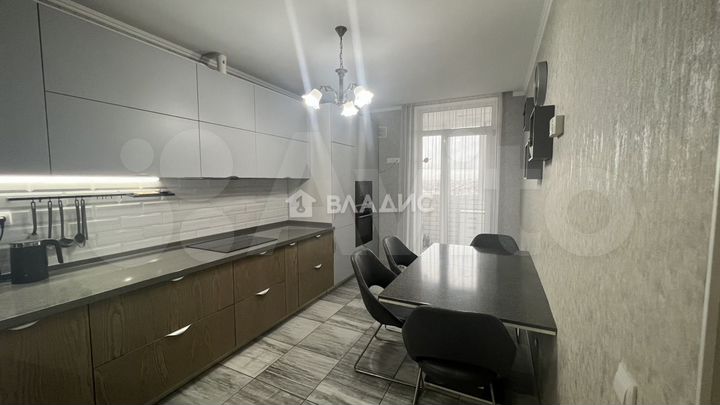 3-к. квартира, 80,4 м², 14/16 эт.