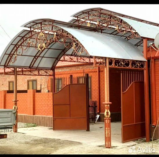 Навес из поликарбоната