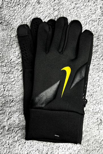 Перчатки Nike для любых мероприятий