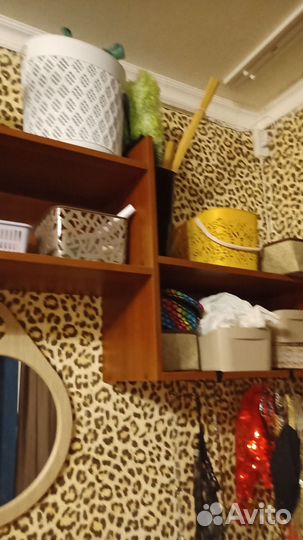 Полка настенная навесная