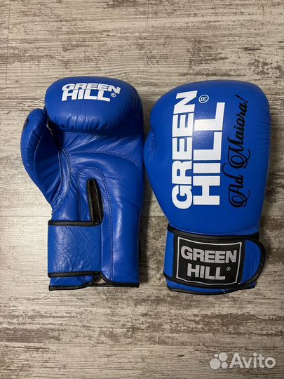 Боксерские перчатки