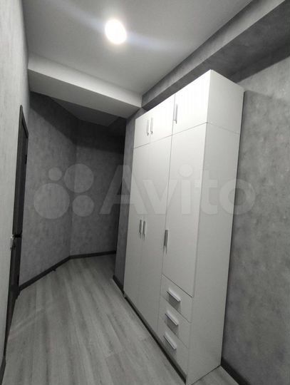 2-к. квартира, 54 м², 2/4 эт.