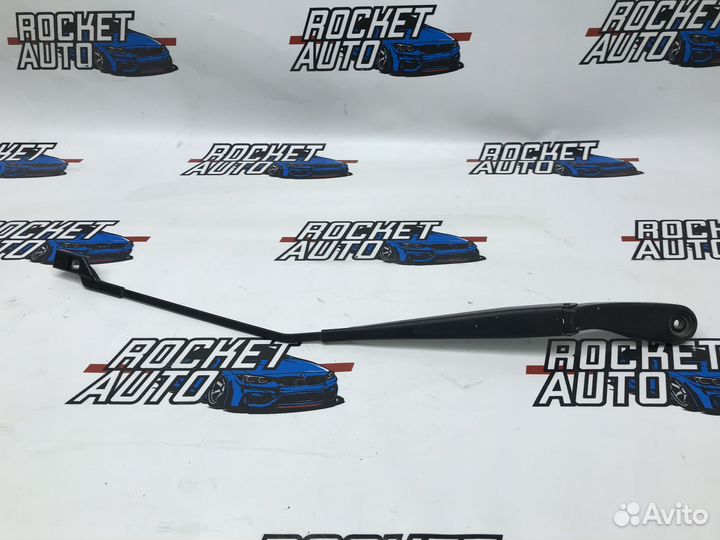 Поводок стеклоочистителя левый Volvo S40 30699609