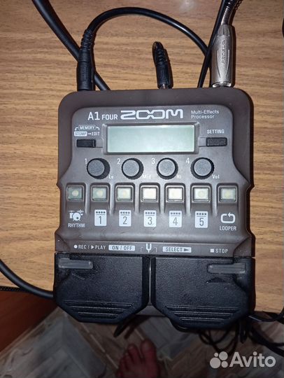 Гитарный процессор zoom А1