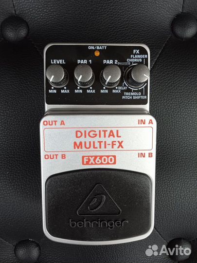 Педаль Behringer FX600(хорус,фленжер,фейзер) новая