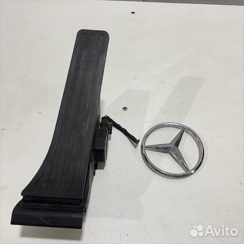 Педаль газа Мерседес 204 212