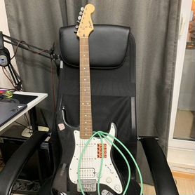 Гитара fender squier bullet strat