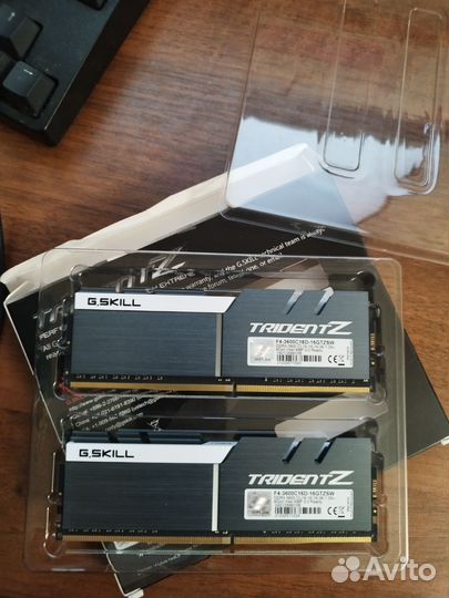G.Skill Trident Z F4-3600C16D-16gtzsw 16 гб