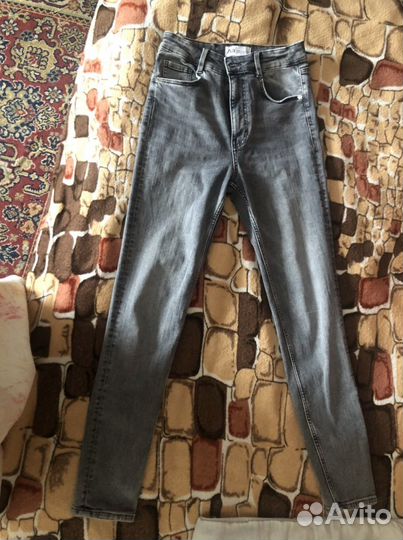 Джинсы zara