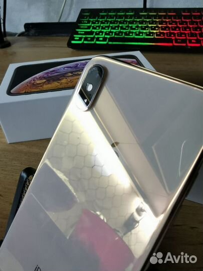 iPhone Xs, 64 ГБ