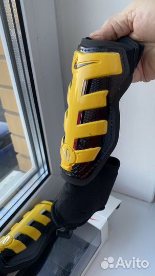 Щитки футбольные детские 110-130