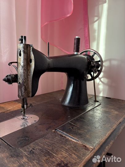 Швейная машина singer