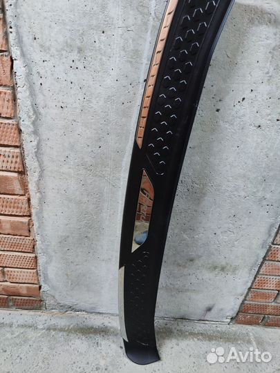 Наклада на задний бампер Toyota Fortuner