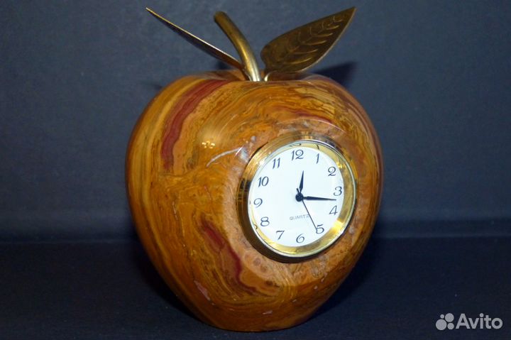 Часы Яблоко камень яшма