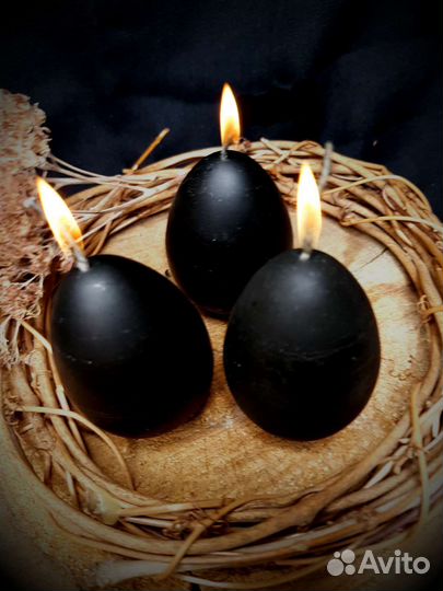 Черная ритуальная свеча яйцо
