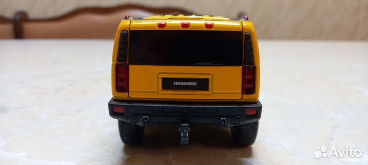Модель авто Hummer H2 1/32