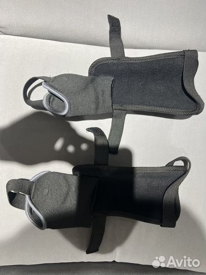 Футбольные щитки Larsen