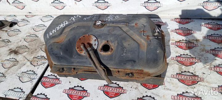 Топливный бак Mitsubishi Pajero V26 4M40T