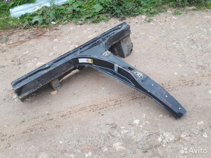 Боковина/порог/стойка кузова правая Toyota Avensis