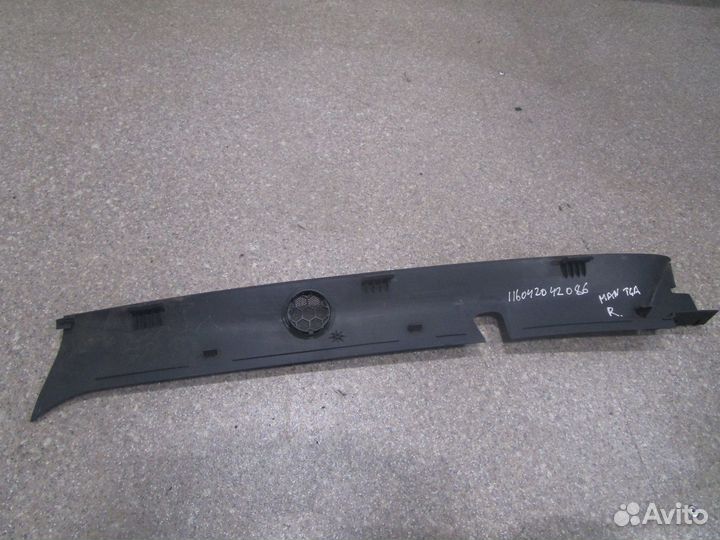 Накладка стойки лобового стекла правая MAN 8162430