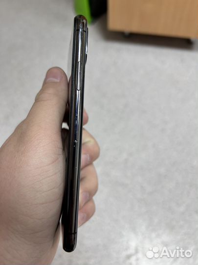 iPhone X, 64 ГБ
