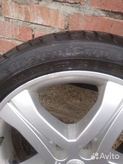 Goodyear EfficientGrip 245/45 R18