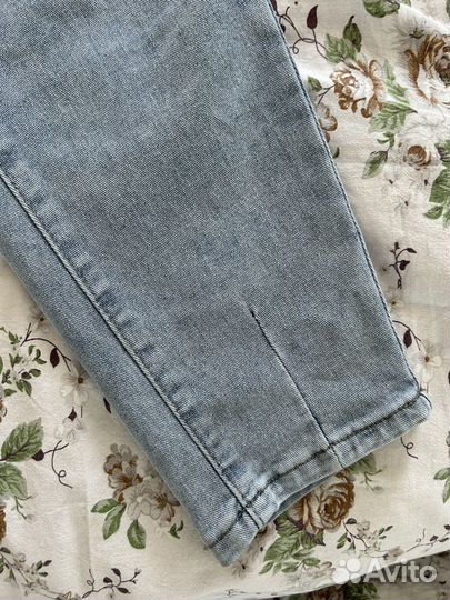 Джинсы mom fit