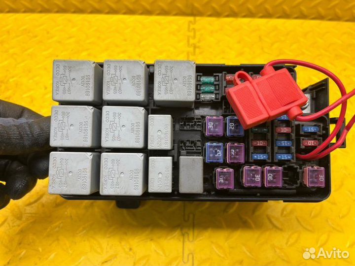 Блок предохранителей Chevrolet Lacetti