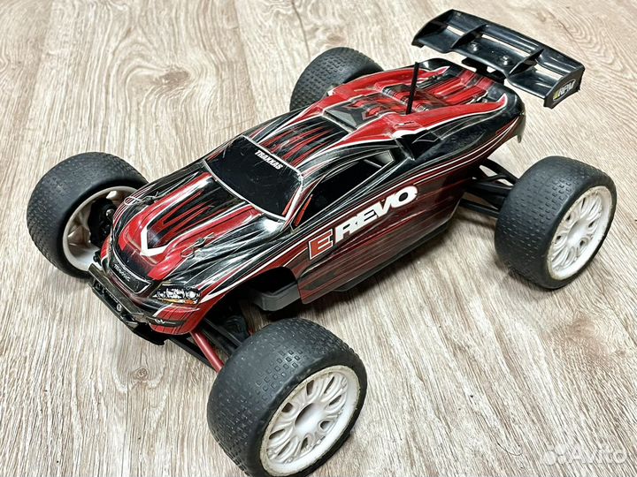 Traxxas E-Revo 1/16 VXL rc модель