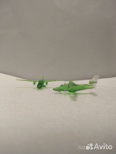 Продам самолет Л-410М в масштабе 1:400