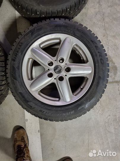 Комплект зимней резины mini r16 205/60 run flat