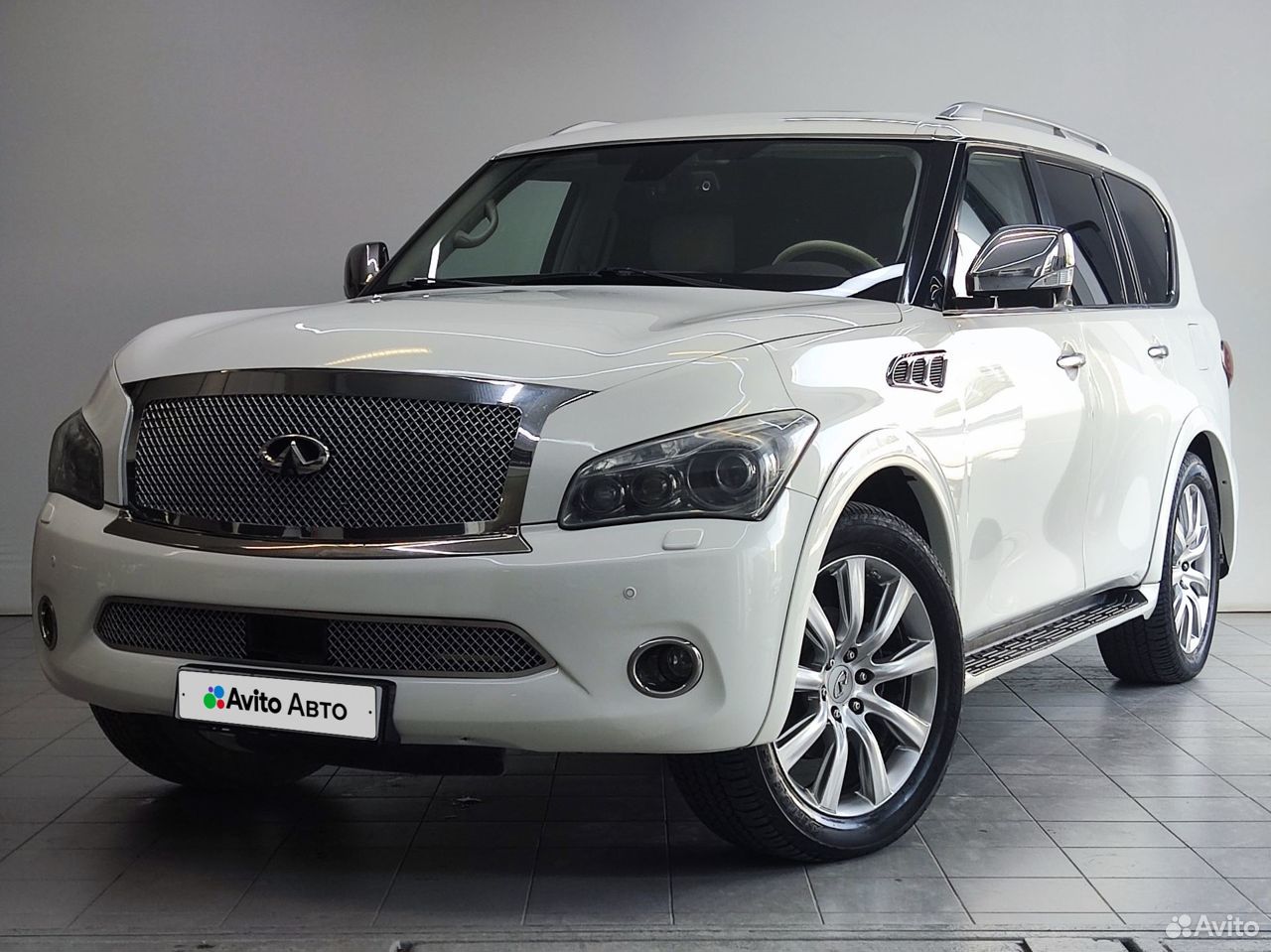 Продам Infiniti QX56 II (2010—2013) 2011 бензин внедорожник бу в в Барнаул,  цена 2350000 ₽