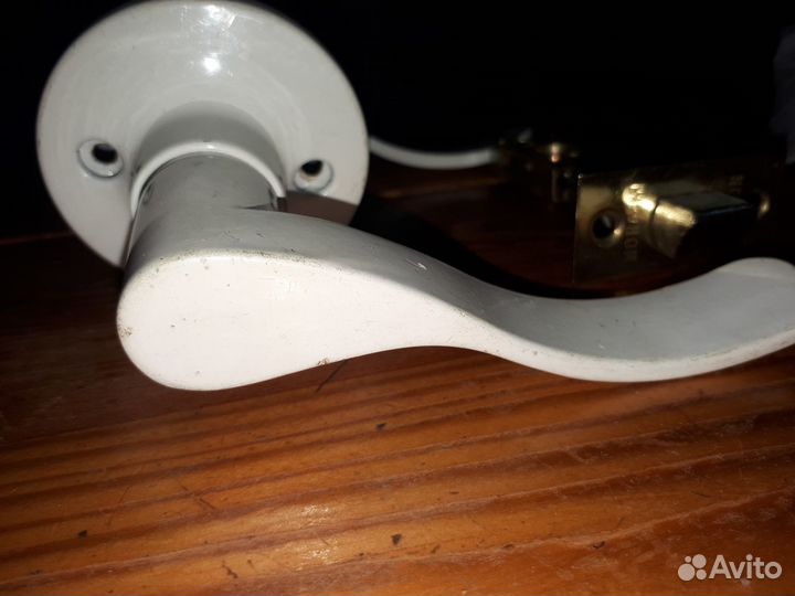 Дверная ручка