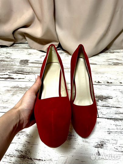 Туфли женские на высоком каблуке 43 р