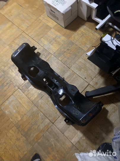 Подрамник subaru