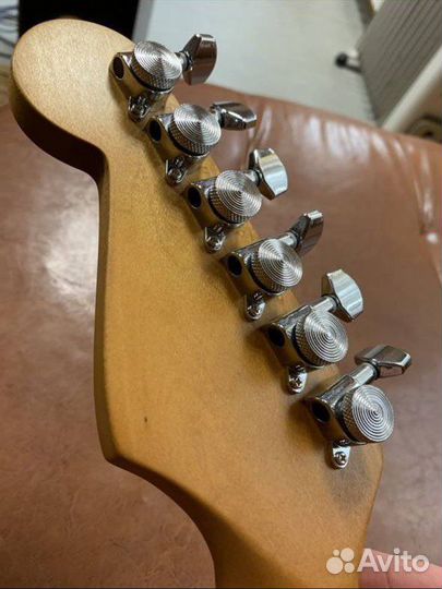 Электрогитара Fender Stratocaster squier series