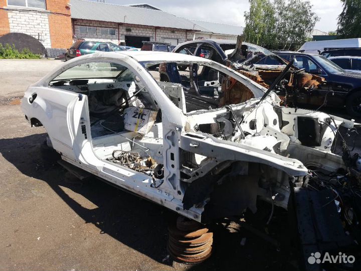 Документы Mercedes C207 E200 2012