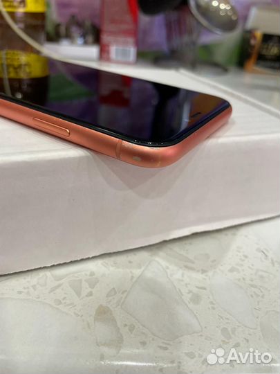 iPhone Xr, 64 ГБ