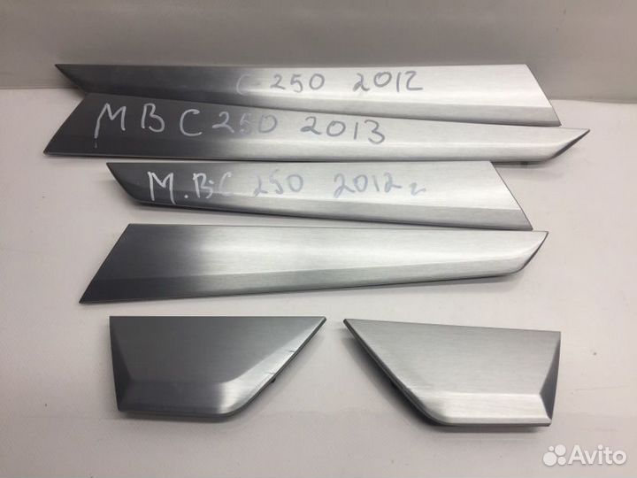 Накладка декоративная Mercedes-Benz C W204 1.8