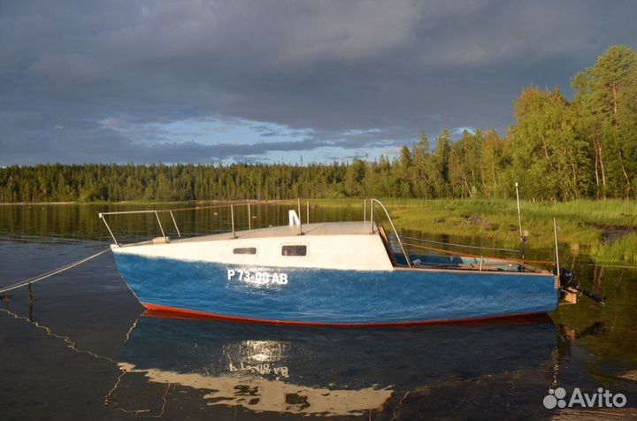 Катер(яхта)