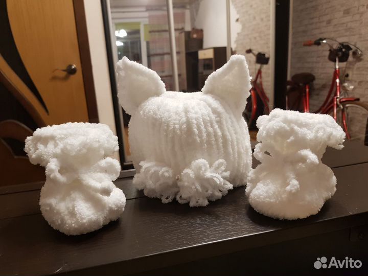 Пинетки и шапочка - ручная работа