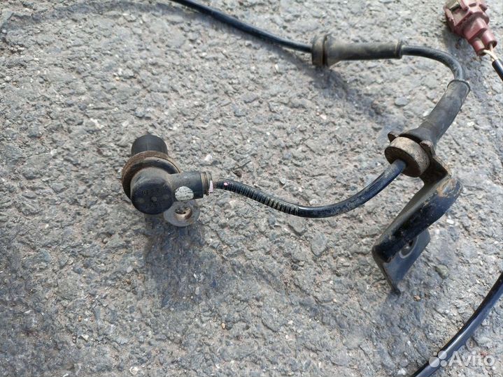 Датчик abs nissan