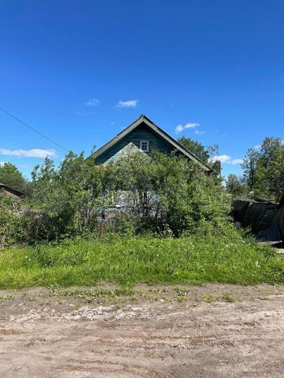 Дом 29,7 м² на участке 7 сот.