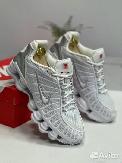 Nike Air Shox: Стиль и Комфорт в одних кроссовках