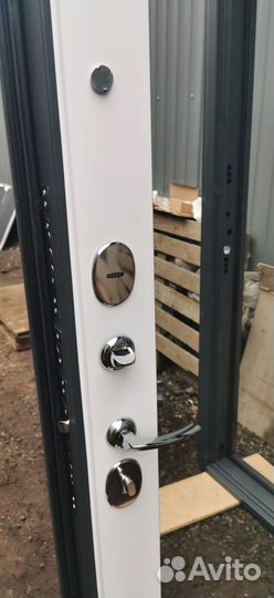 Дверь входная металлическая