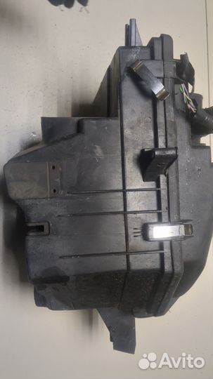 Корпус воздушного фильтра Volvo XC90, 2004