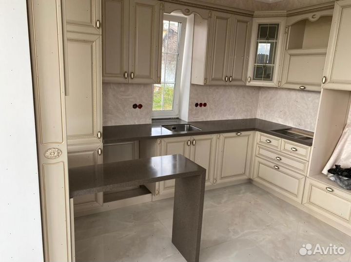 Столешница кварцевого агломерата на заказ