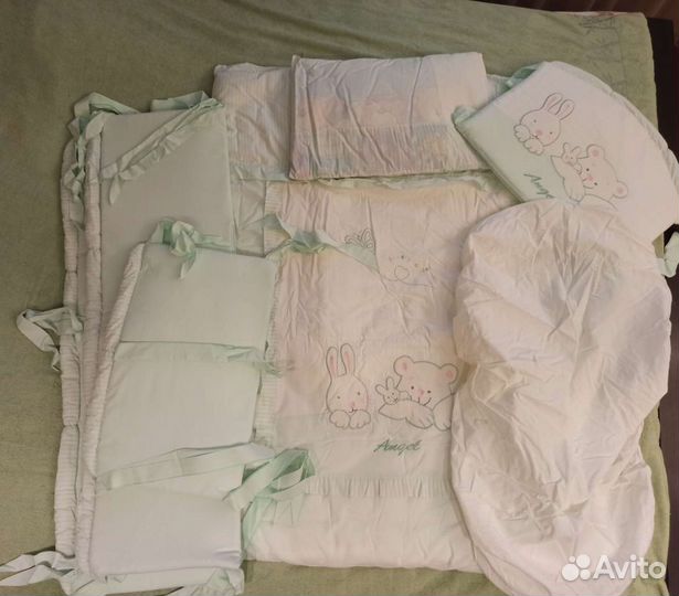 Развивающий коврик и комплект в детскую кроватку