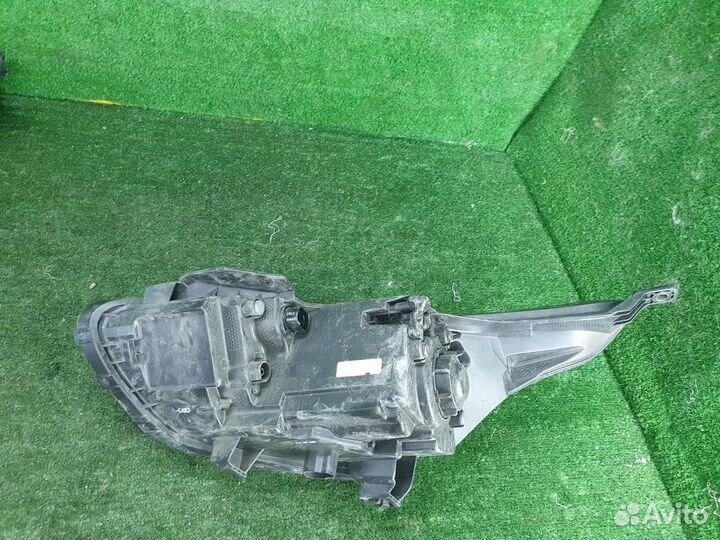 Фара правая Kia Cerato